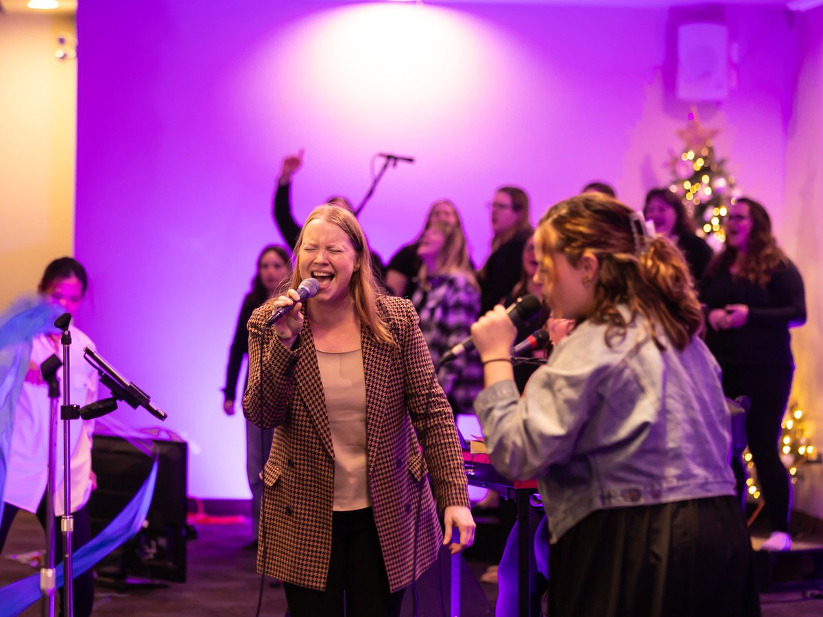 stephisraelson's tweet photo. Last Sat we gathered to host our first WOFL Worship Event in this new season in Canada! Such a beautiful night, our only agenda was to come into the Throneroom! We are hearing testimonies of healings, miracles, and the mark of the Spirit shifting women’s lives into victory! https://t.co/DCVTfUBx8B