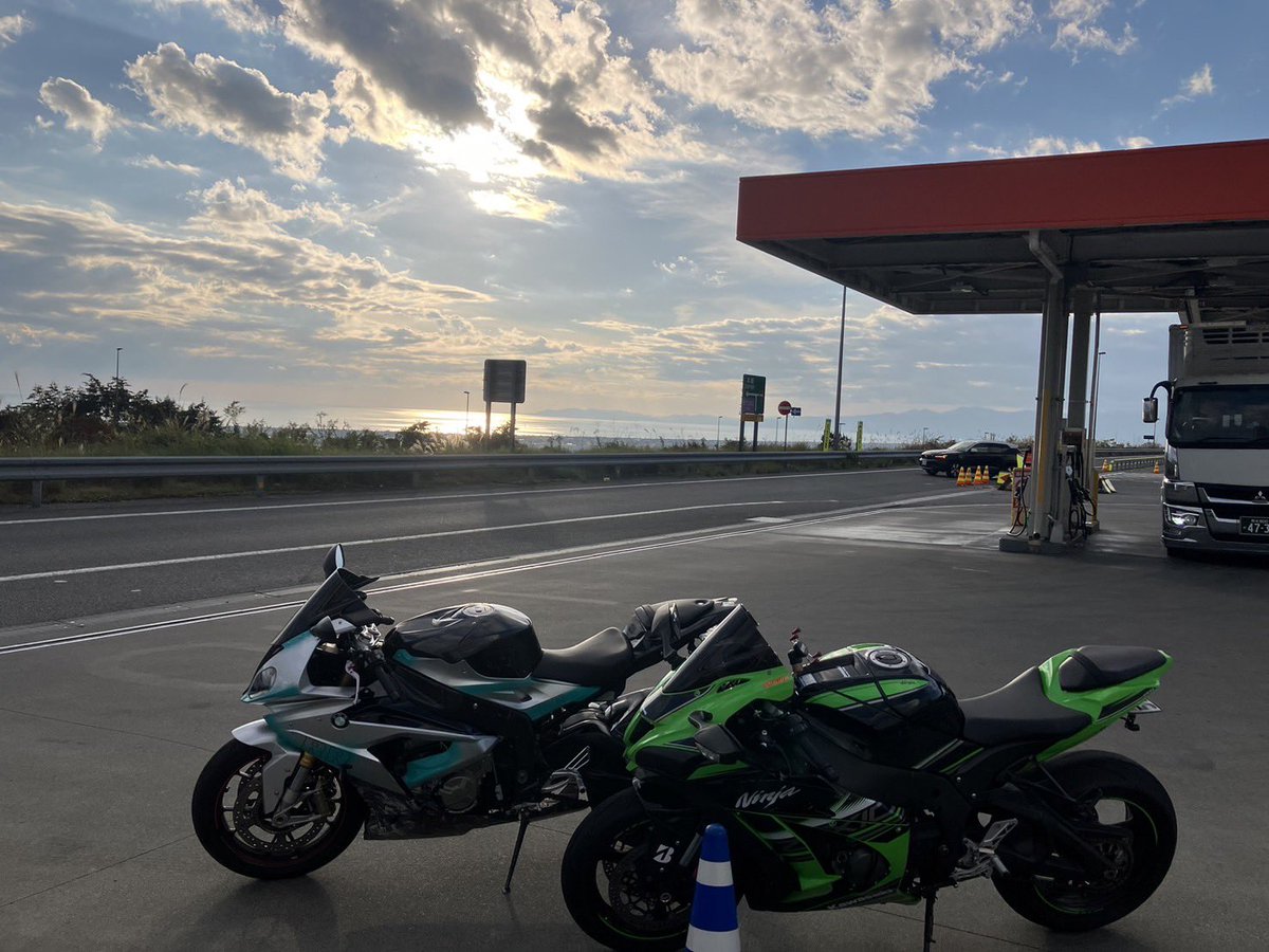 ロンツー楽しすぎた🥹💓
エッセンも10rも2日間安全に走ってくれてありがとう😉❤️‍🔥

もっといろんなところにバイクで行きたい気持ちがいっぱいになりました🙂‍↕️