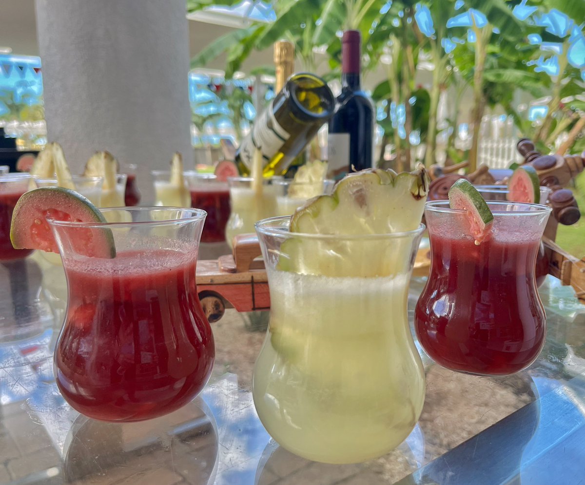 ¡Que la música nos mueva el alma y los colores nos inspiren a bailar con pasión! Prepárate para vivir un día cubano lleno de sabor, alegría y buena vibra. #MejorAsi #MeliaCuba