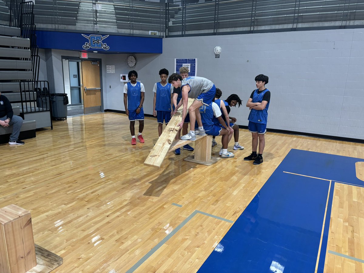 capcityhsbball's tweet image. Thank you @SSGCDavis for working with our guys yesterday on the value of teamwork and leadership! We appreciate your commitment to our student-athletes! #GoCavsGo