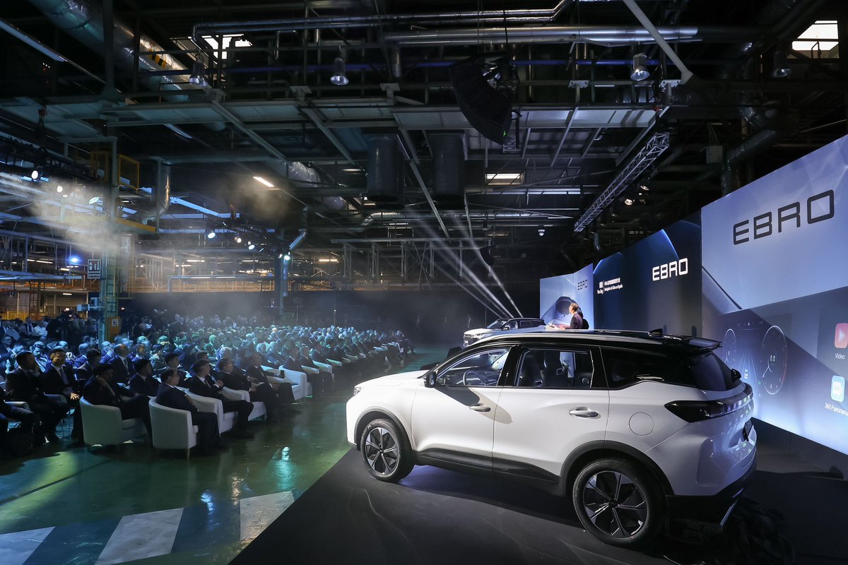 Hoy comenzamos la producción del SUV s700 en la EBRO Factory de Barcelona, marcando el inicio de una nueva etapa en la automoción española.