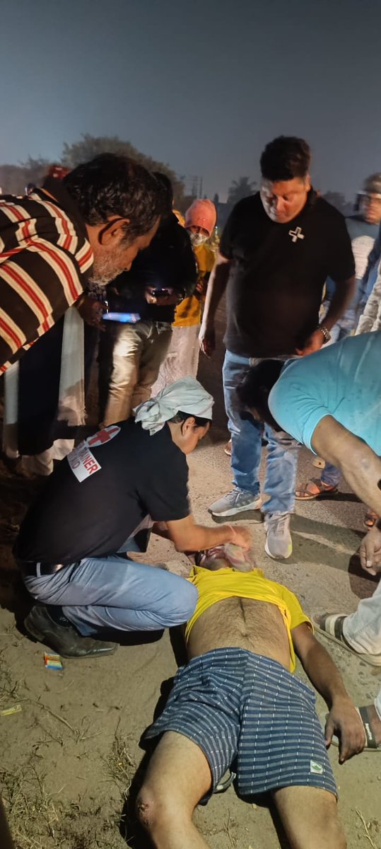 laxmandway's tweet photo. Provided first aid to a road accidental victim at NH near Pahal, Bhubaneswar at 11 PM On 23/11/2024. And transported him to Capiral Hoaptal with the help of ambulance.
@STAOdisha @MahalingMukesh @PMOIndia @CMO_Odisha @RtoBbsr_I https://t.co/U5k6lr8SWE
