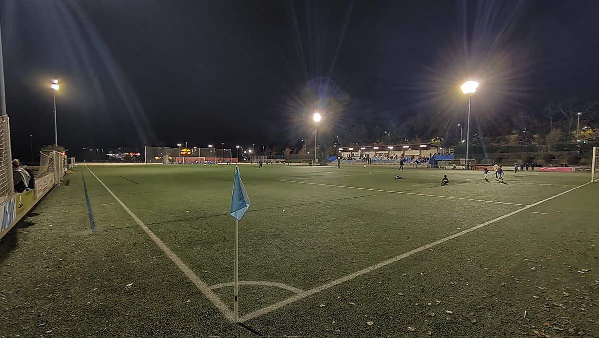 somdelhospi's tweet photo. 🕒 Final al Parc del Tenes

➡️ @Llicadamunt 3-4 @CEBiguesiRiells

📝 Primer triomf del curs del Bigues amb un gol al minut 88 en un duel intens i ple d'alternatives

#TheCatalanGroundhopper #FutbolCat #groundhopping #3cat5 https://t.co/rlVQzhyUXw