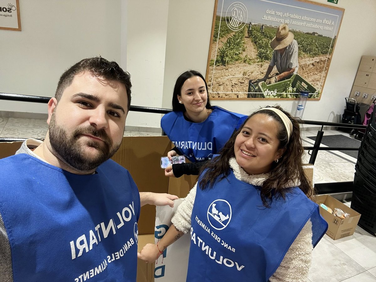 JSCSabadell's tweet photo. Avui hem participat al gran recapte d’aliments d’enguany. 

Aquesta inciativa té lloc cada any gràcies a la participació i col·laboració d’institucions, cadenes de distribució, centres educatius, empreses, voluntariat i ciutadania.

#GranRecapte24 https://t.co/Bnm08HNnAd