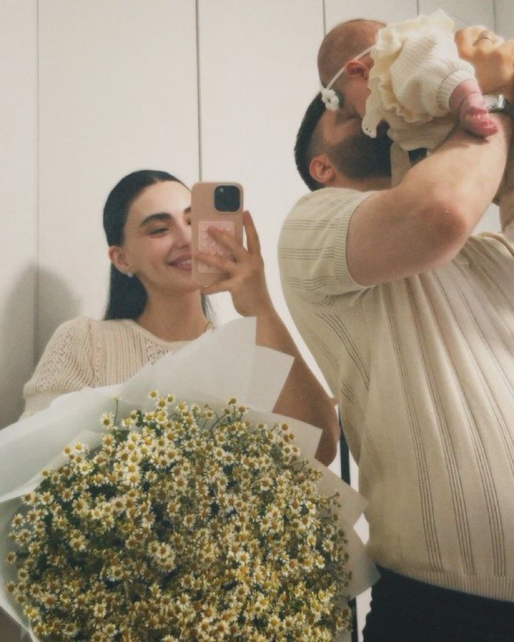 loverss_7's tweet image. 𝑂𝑛𝑒 𝑑𝑎𝑦 💚