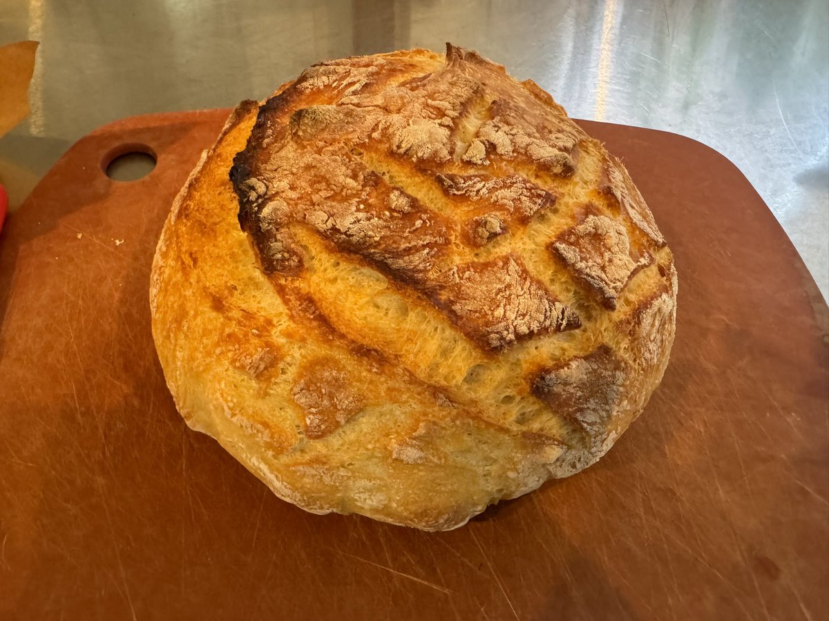 raldred's tweet photo. First time making a loaf of bread from beginning to end. Very pleased with how it turned out. https://t.co/e6GsMEVboF