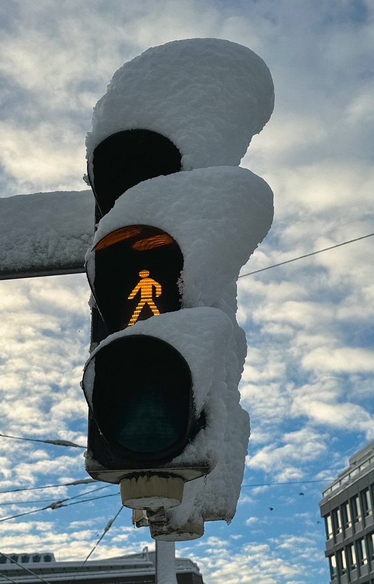 i_TcSw's tweet image. Seuraavana aamuna… 🟢🟠🔴 #Luzern #Switzerland #SnowVibes