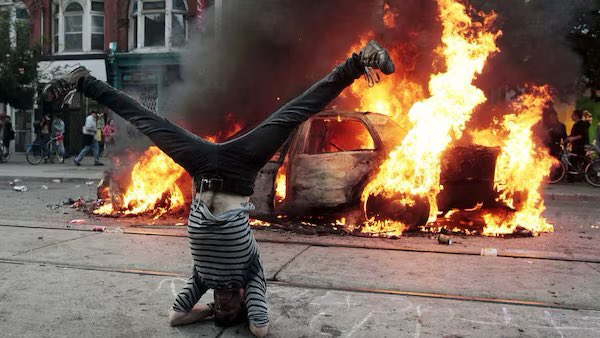 LadyLecce's tweet photo. Remember in 2010 when @stephenharper was Prime Minister and this is what Toronto looked like? Oh wait, doesn’t serve your talking points I guess? #CONservatives https://t.co/L0uyyPxJZT