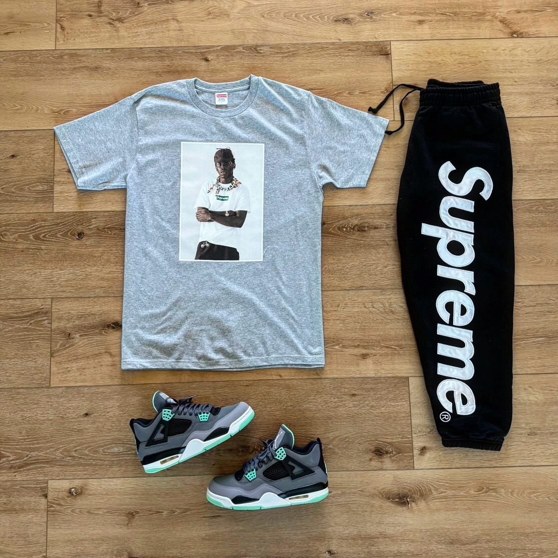 iAmTMCII's tweet photo. What y’all rocking today
@outfitgrid #outfitgrid
👕#SupremeTee
🧥#LevisJacket
👖#SupremePants
👟#Jordan4GreenGlow https://t.co/e5dfsNBVaR