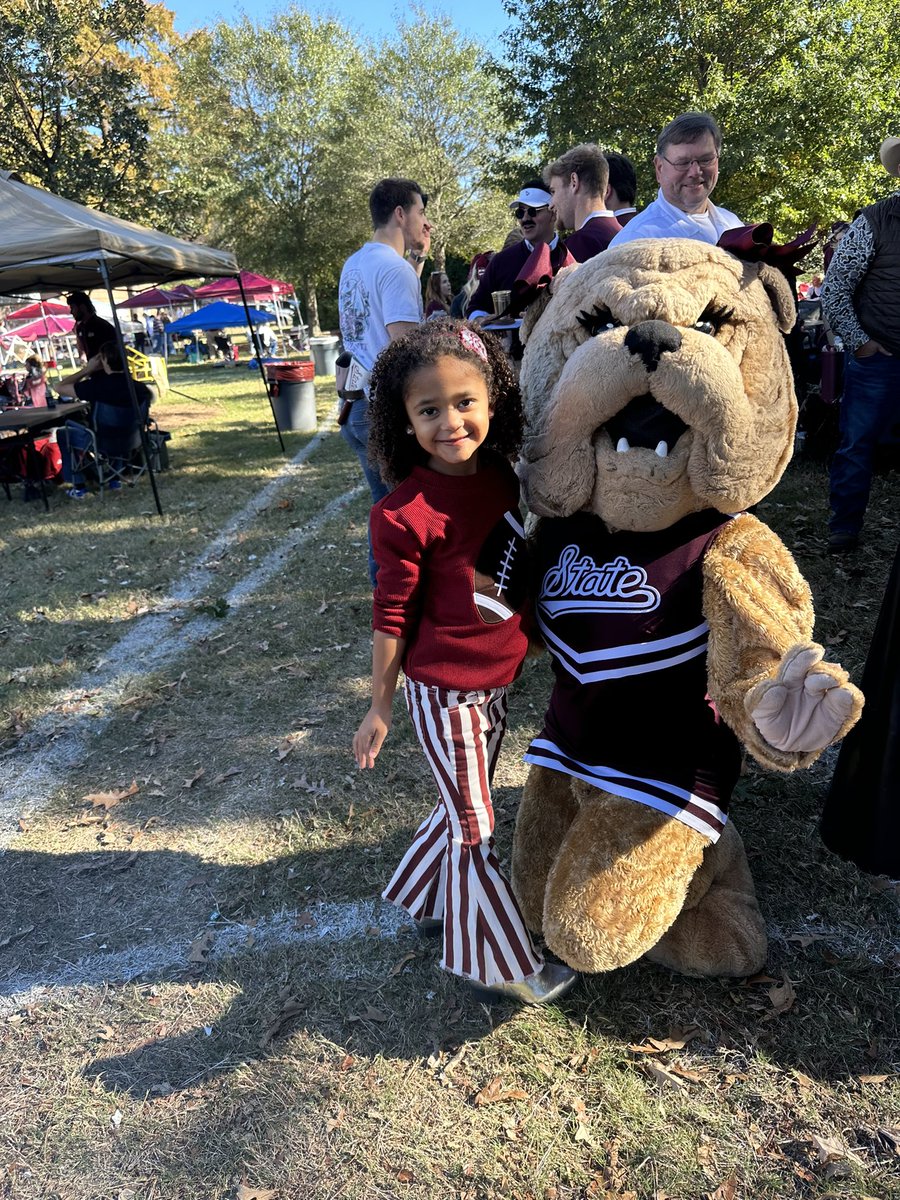 sweet_SaraLee's tweet photo. #HailState 
@hethtdude32 
#OntarioHarper31 https://t.co/R6uGZkeaAK