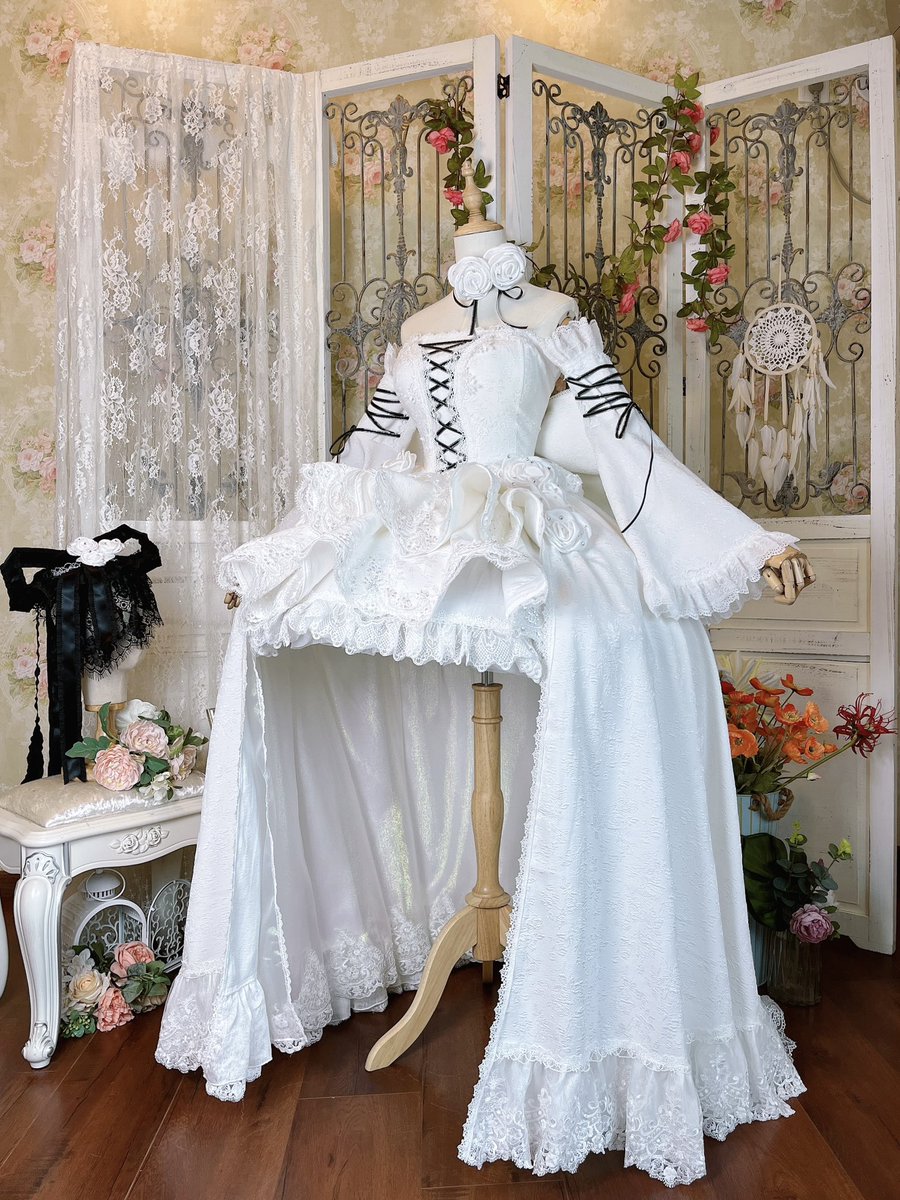 我的手机终于下载回来推特了
大家有喜欢我做的衣服吗
我会考虑继续更新