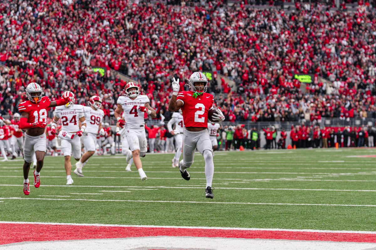 OhioStateFB's tweet photo. PUT UP THE DEUCES ✌️

@caleb_downs2 | #GoBucks https://t.co/7zz6pJica3