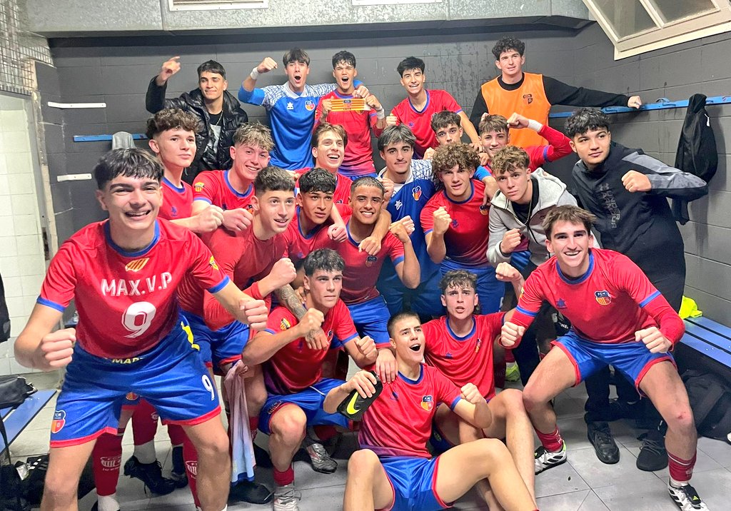 martinenc's tweet image. 😍 QUINA VICTÒRIA!

🔥 El Juvenil A Masculí ha derrotat el @FCBMasia, líder de la #LNJ7 fins ara invicte (2-1).

❤️ Enhorabona, EQUIPÀS!!

#SomMartinenc