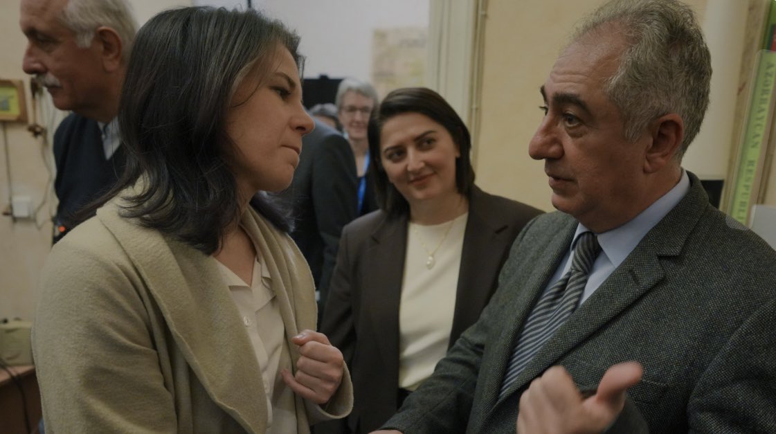 FrankSchwabe's tweet image. Thanks to the Foreign Minister of the Federal Republic of #Germany @ABaerbock for taking time to address the dramatic human rights situation in #Azerbaijan despite the drama of the final phase of #COP29 #freeGubadIbadoglu @freegubad @Free_Anar @PACE_News 
tagesschau.de/ausland/asien/…