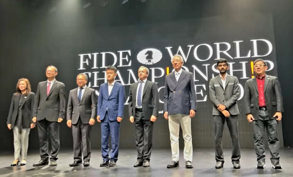 MarkShmulevich's tweet image. A night to remember at the FIDE World Chess Championship opening in Singapore! 🇸🇬 First time here, first time two Asian players compete, and my first time meeting grandmasters. What a moment for chess! ♟️🏆 #FIDEWorldChess #Singapore