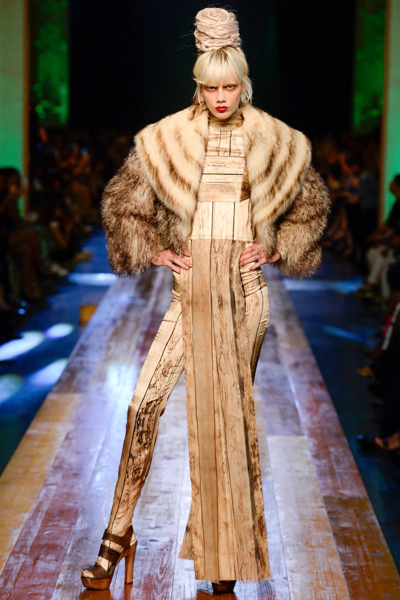 IvoryMali's tweet photo. Jean Paul Gaultier Fall 2016 Couture || fur edition https://t.co/TpX5magtNq