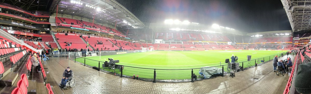 Lekker een nat avondje psv. #psvgro.