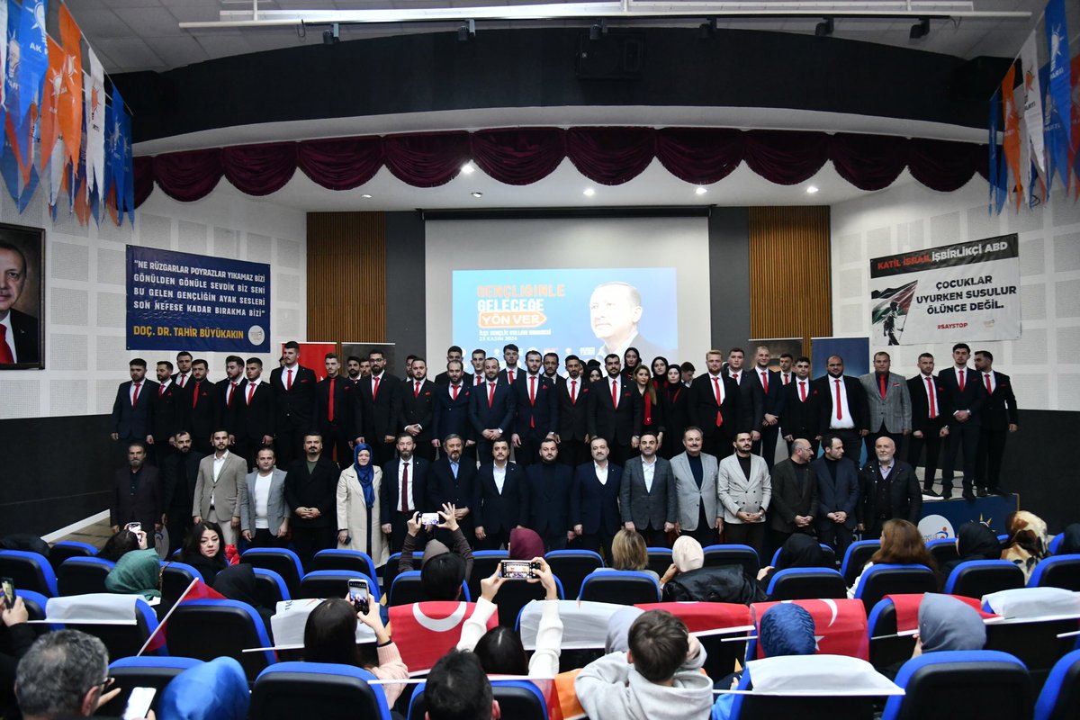 akgencbasiskele's tweet photo. AK PARTİ BAŞİSKELE GENÇLİK KOLLARI BAŞKANLIĞI 7.OLAĞAN KONGRESİ

AK Parti Genel Başkan Yardımcımız Osman TOKİMAN, Milletvekillerimiz, İl-İlçe Başkanlarımız, Belediye Başkanımız ve Gençlik Kolları Başkanlarımız’ın katılımıyla gerçekleştirdik. https://t.co/GbRoouRGxm
