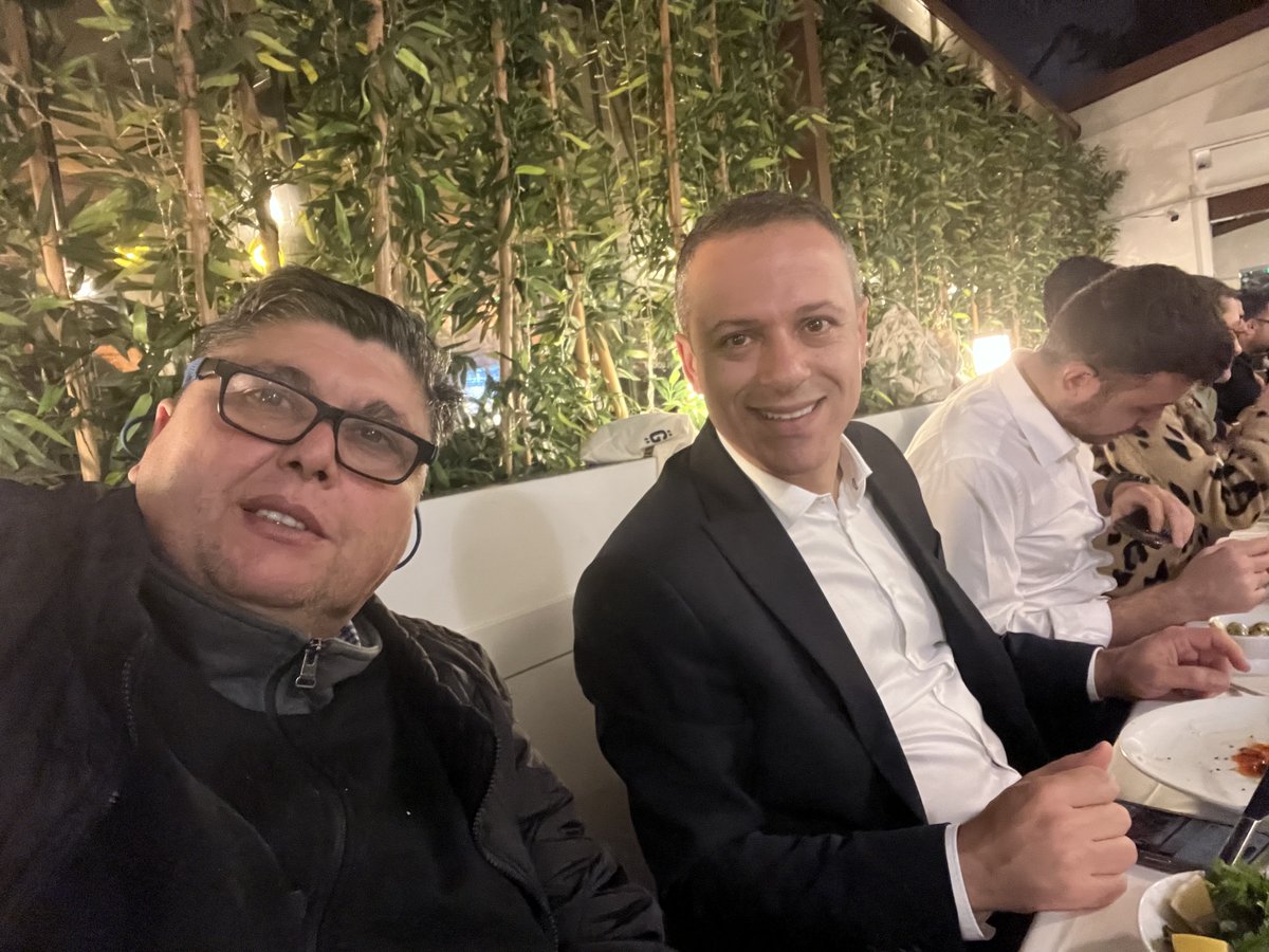 efmedya's tweet photo. ⁦@altiliganyancom⁩ Ceo ‘su ENİS YAZIRLIOĞLU ile Adana hatırası 

Bugünkü sponsorluk dahilinde icra edilen kupalı koşuları çerçevesinde atçılığımıza verdikleri gönül desteklerinden ötürü kendilerine ayrıca çok teşekkür ediyorum https://t.co/wXZpkzxRWF
