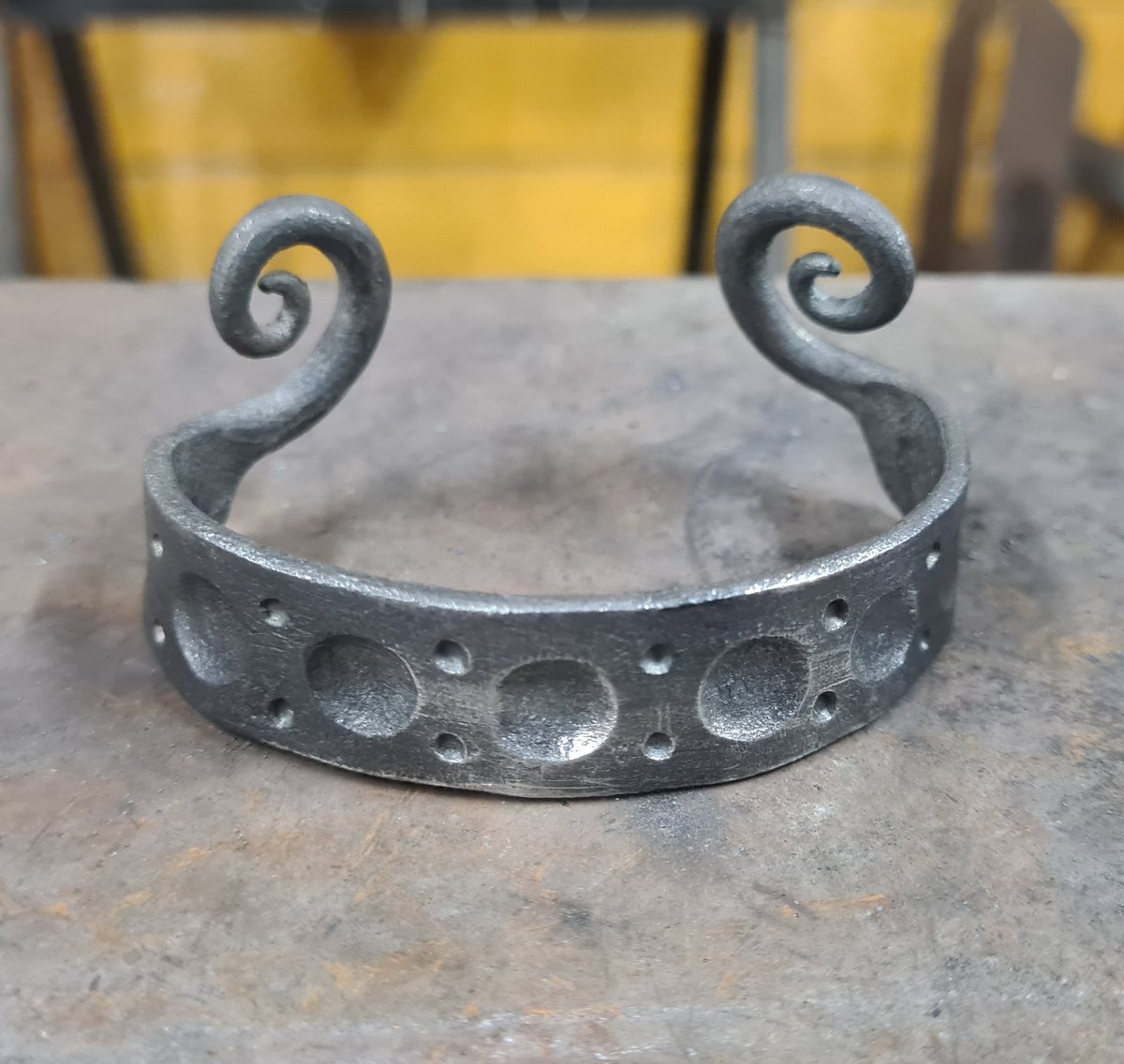 TheFemboyForge's tweet image. My graphics card is on the fritz. 😭
And I don't have enough to replace it.
If anyone would like to commission me, I'd really appreciate it.
However, it may be some time before I can finish it as I have a backlog. But if you're willing to wait. 
It can be anything, btw. 👇