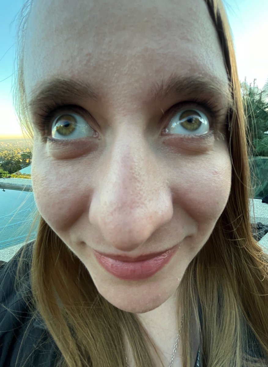 Alanis King tweet media