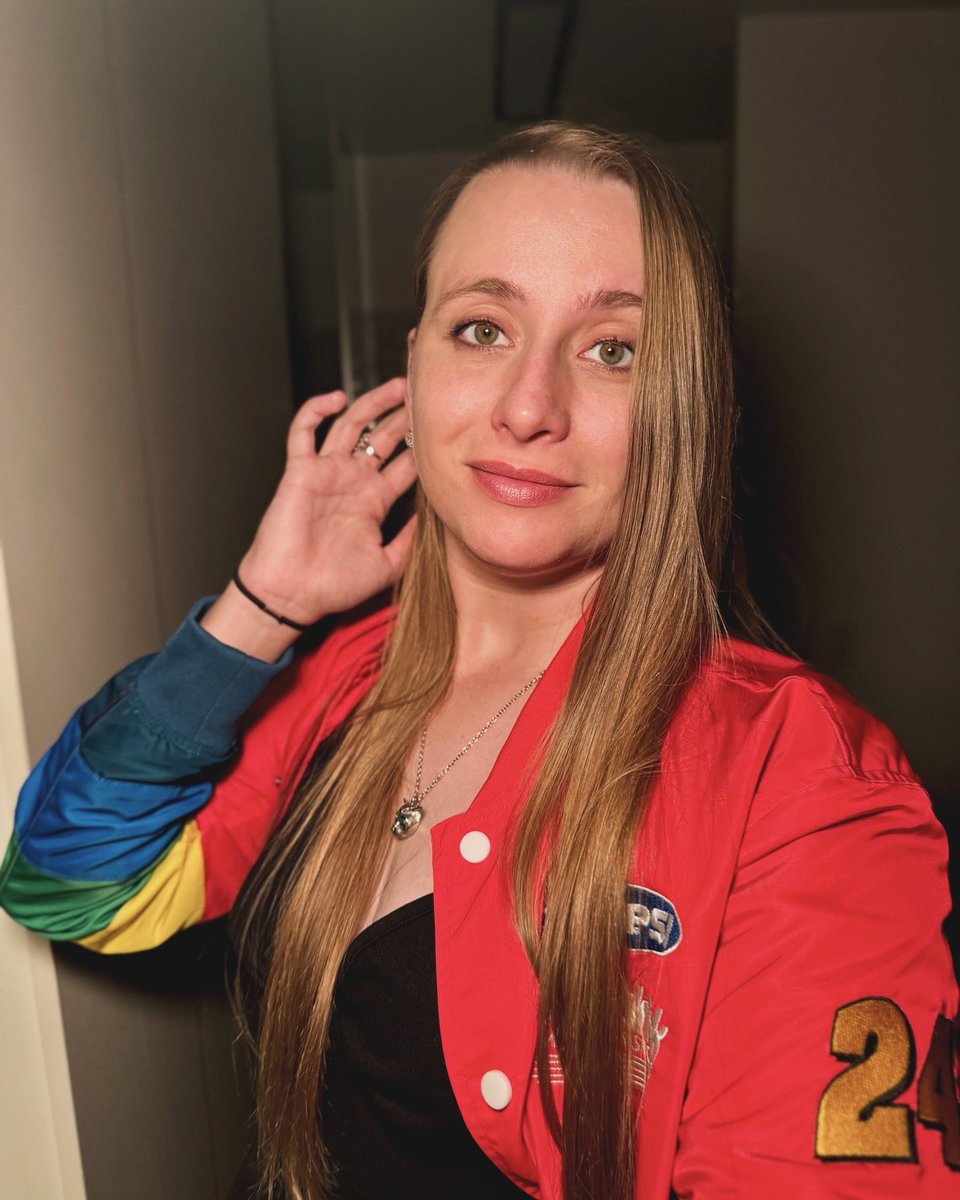 Alanis King tweet media