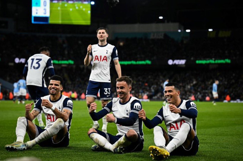 sonnysonaldo's tweet photo. Tottenham have loved an away day in Manchester this season. 🌟 

Combined score of:
Spurs 7 - Manchester 0
#Spurs #THFC #MCTOT https://t.co/37sbr9AMlO