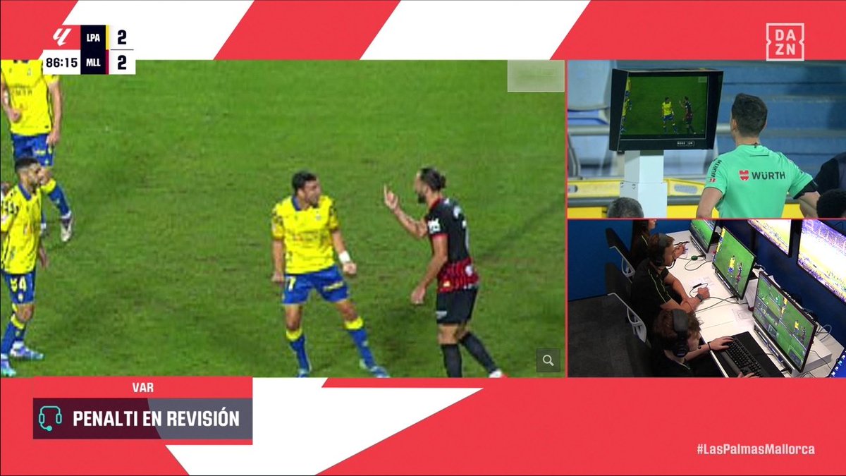 🚨💥 La estupidez se apoderó del VAR en el Las Palmas - Real Mallorca.

👉🏻 Pizarro Gómez pidió a Muñiz Ruiz que fuese a revisar una peineta de Muriqi a Mata.

❓ Tras ello, expulsó a Muriqi y señaló un libre indirecto a favor del conjunto balear que se sacó de la manga.