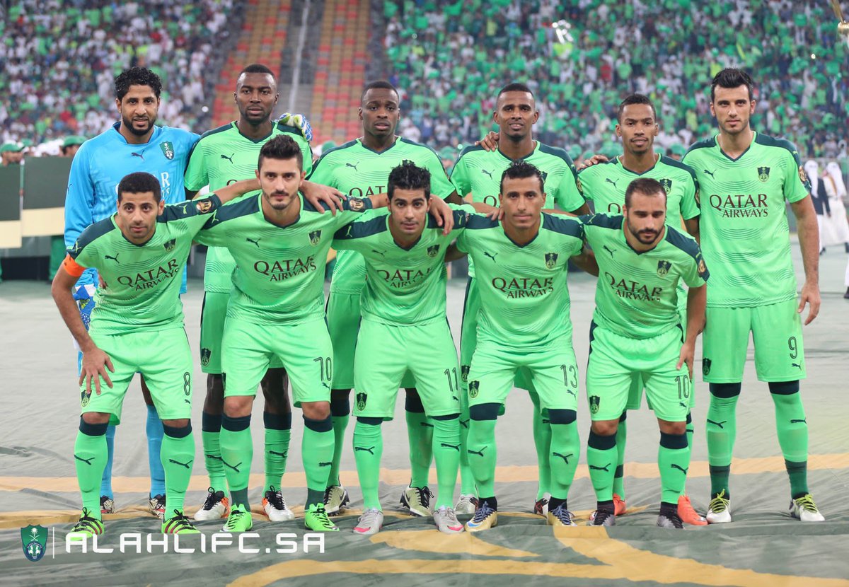 هناك أشياء لا تشترى
هناك أشياء غير قابلة للكسر

أحدها سلسلة الاهلي التي أتت بعزم الرجال ودعم الجماهير، كانت هيمنة حقيقية لم نشهد مثلها، لا الصفقات الكبيرة ولا المليارات الطائلة تجعلك تتفوق عليها يا الهلال