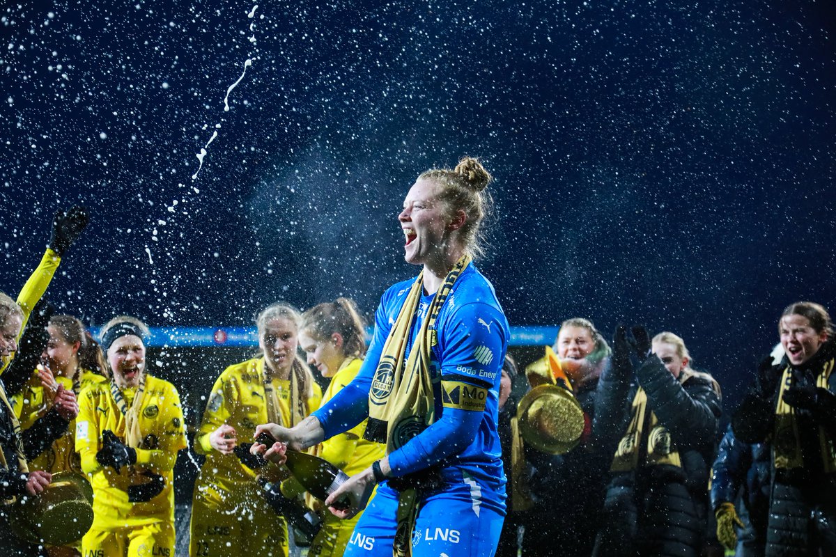 simenpe's tweet image. For en fantastisk Bodø/Glimt-dag 🤩
