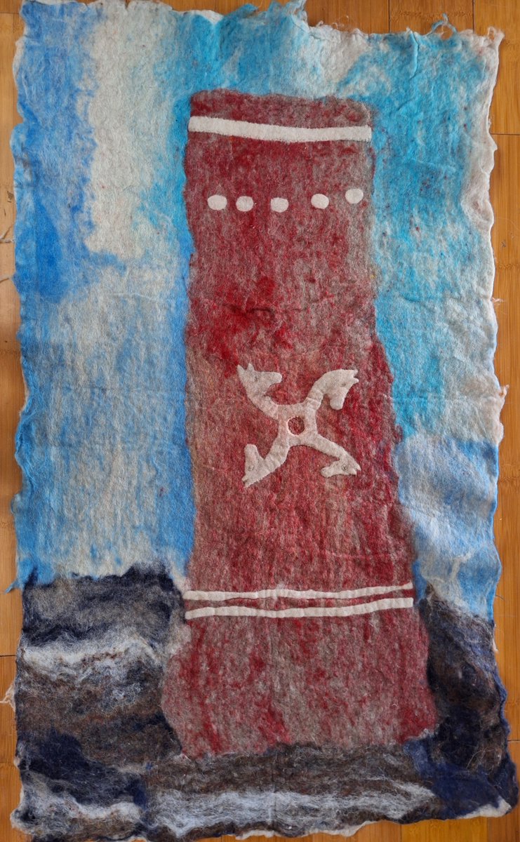 Морин толгойтой хас бүхий Буган чулуун хөшөө манай нутагт оршиг буй