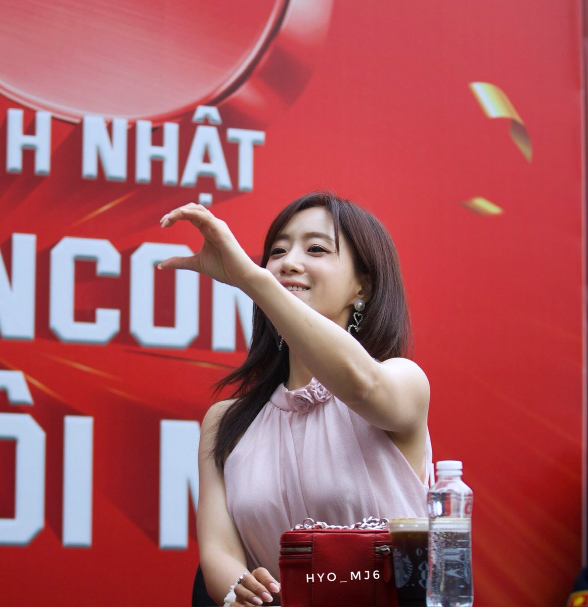 Hyo_MJ6's tweet photo. 함께 즐거운 시간 보내세요 😆🙌🫶🏻

#티아라 #T_ARA #Eunjung #은정 https://t.co/MV5drxJVXK
