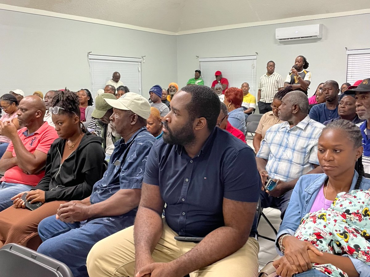 SBDCBahamas's tweet photo. Thrilled to connect with the amazing people of South Andros! Hearing your stories and understanding your needs inspires us to keep building programs that support your growth. Special thanks to Hon. Leon Lundy for his collaboration and unwavering support!  #SBDC #SouthAndros https://t.co/5EJx773C66