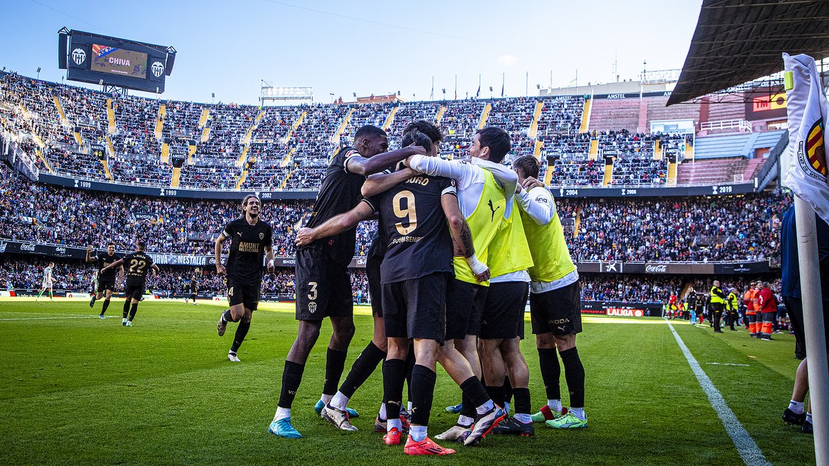 valenciacf_en's tweet photo. Huge for our team and for our city. 🧡 https://t.co/15plCBd3Hs
