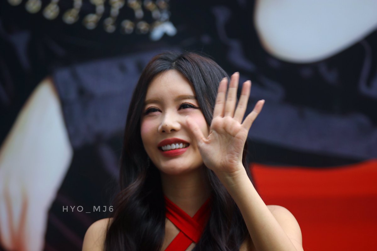 Hyo_MJ6's tweet photo. 우리의 최고의 리더 🫶🏻👍💐 

#티아라 #T_ARA #Qri #큐리 https://t.co/NigRzkqLoX