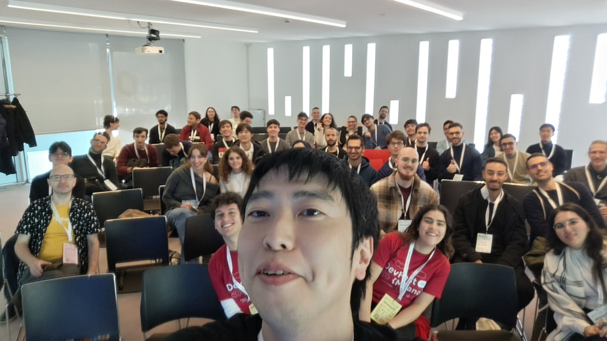 korodroid's tweet photo. Loved meeting everyone at the event! So grateful to everyone who came to my session. Thanks so much.
--
イベントで皆さんにお会いできて本当に嬉しかったです！私のセッションに来てくださった皆さんに心から感謝します。ありがとうございました。
#Devfest24 #DevFest #DevFestMilano #flutter https://t.co/q4avgI3o2B