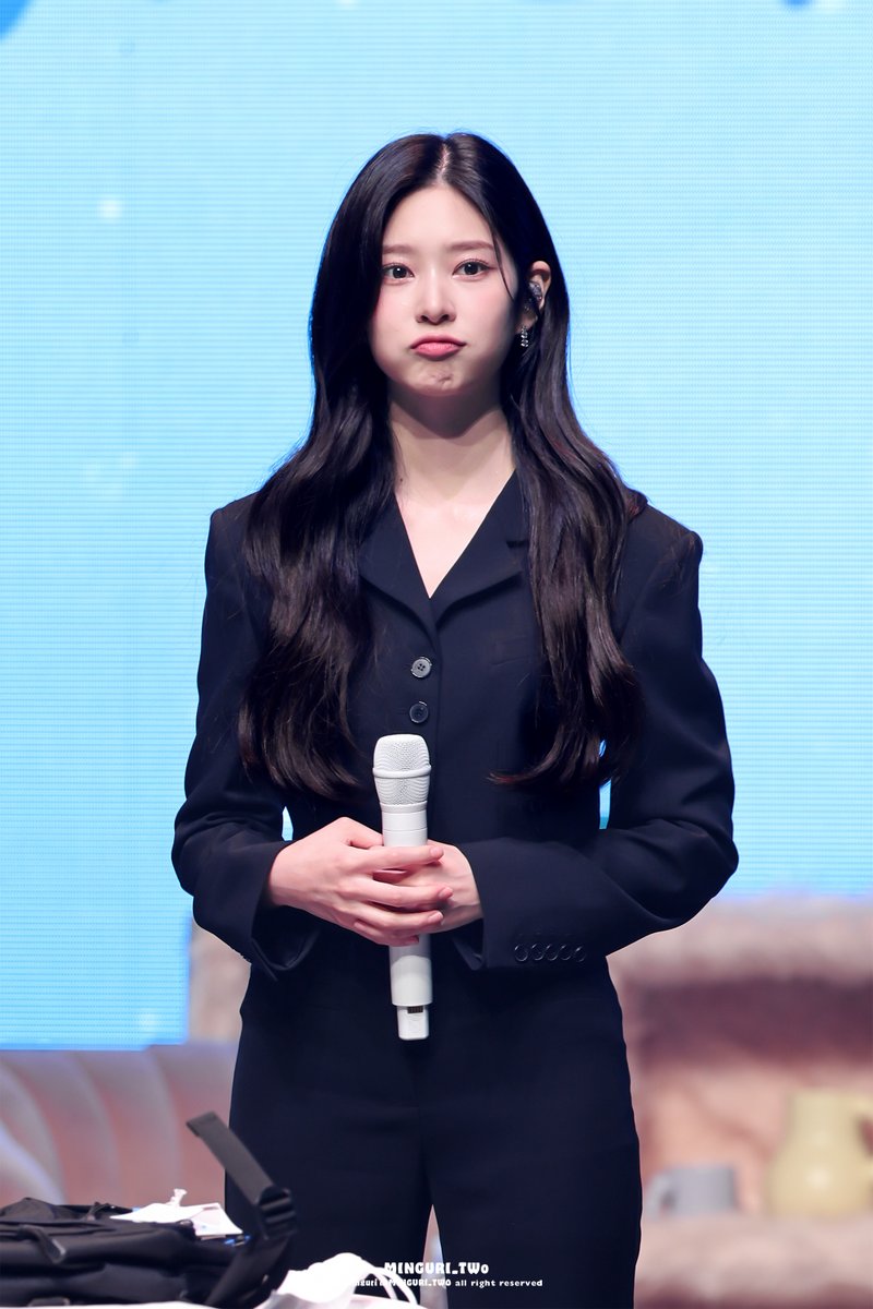minguri_two's tweet photo. 241122 김민주 Blooming Story  

뿌뿌😚

#김민주 #민주 #minju #ミンジュ https://t.co/kMH2COiYmF