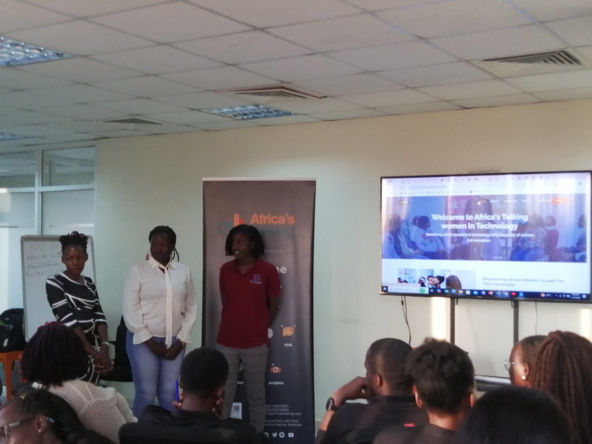 Codegirl2710's tweet photo. Time to show case the real brains 
(Presentations)

#Welovenerds #WIT #TechHerHome @Africastalking @ATCommunityKla @IanJeff69417252 https://t.co/FGSD9G0VBg