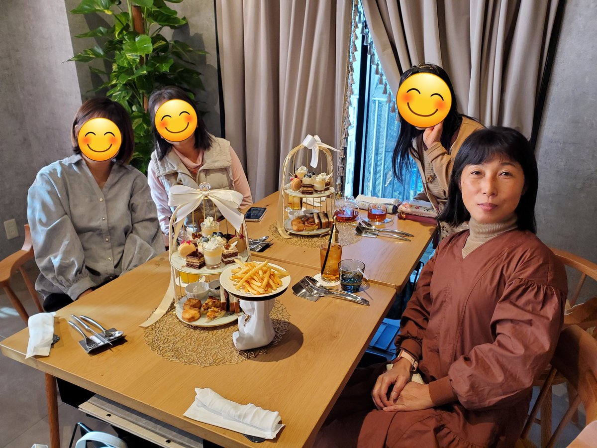 EndoIromi11390's tweet photo. #Junno'sTable
イケメンカフェというだけあって
対応もイケメンでした
#大人女子会
楽しかった🎵
次に集まるのは来春🌸かな
#ケーキ食べ過ぎ🐷 https://t.co/G08qomahpR