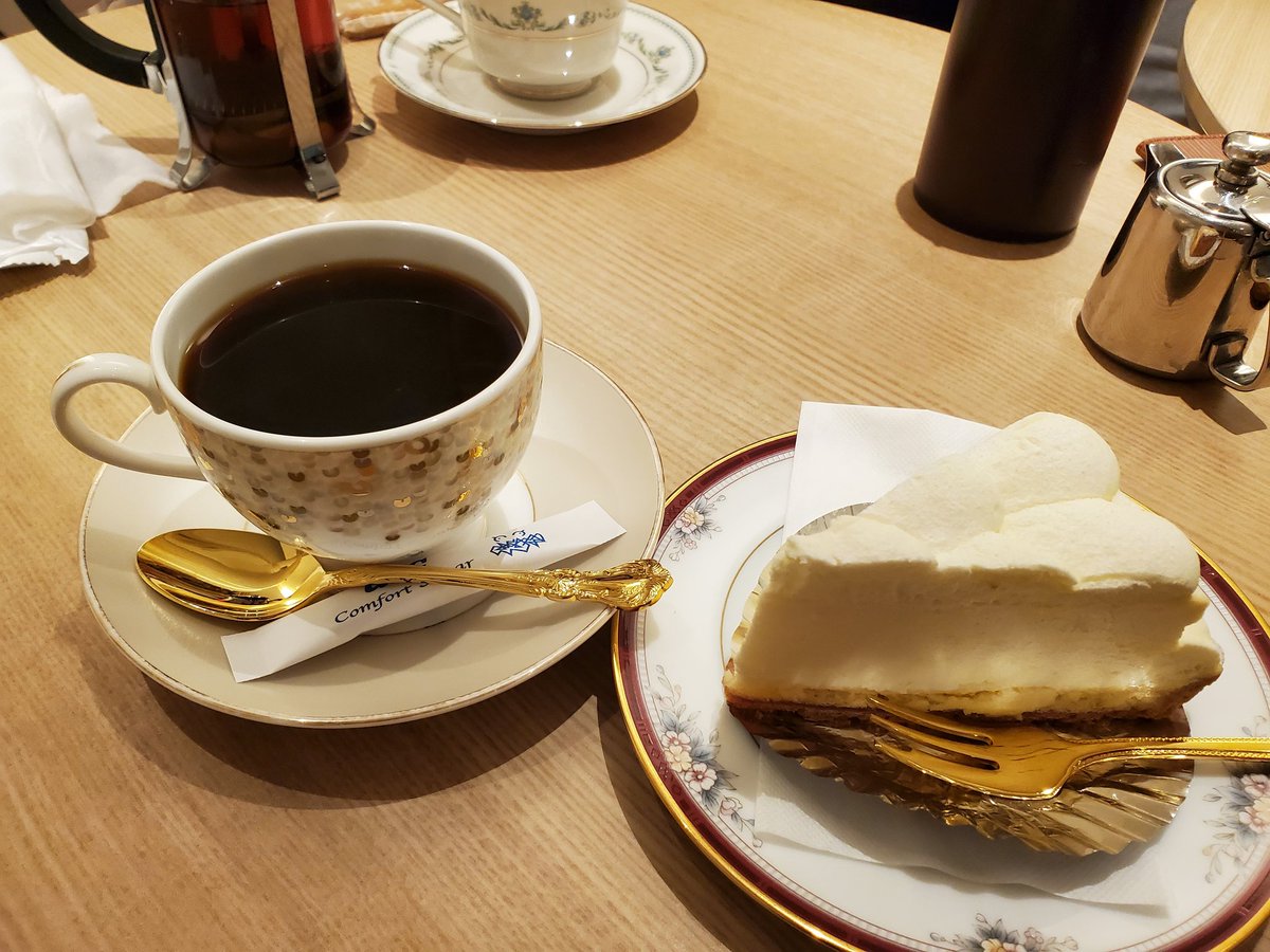 EndoIromi11390's tweet photo. #Junno'sTable
イケメンカフェというだけあって
対応もイケメンでした
#大人女子会
楽しかった🎵
次に集まるのは来春🌸かな
#ケーキ食べ過ぎ🐷 https://t.co/G08qomahpR