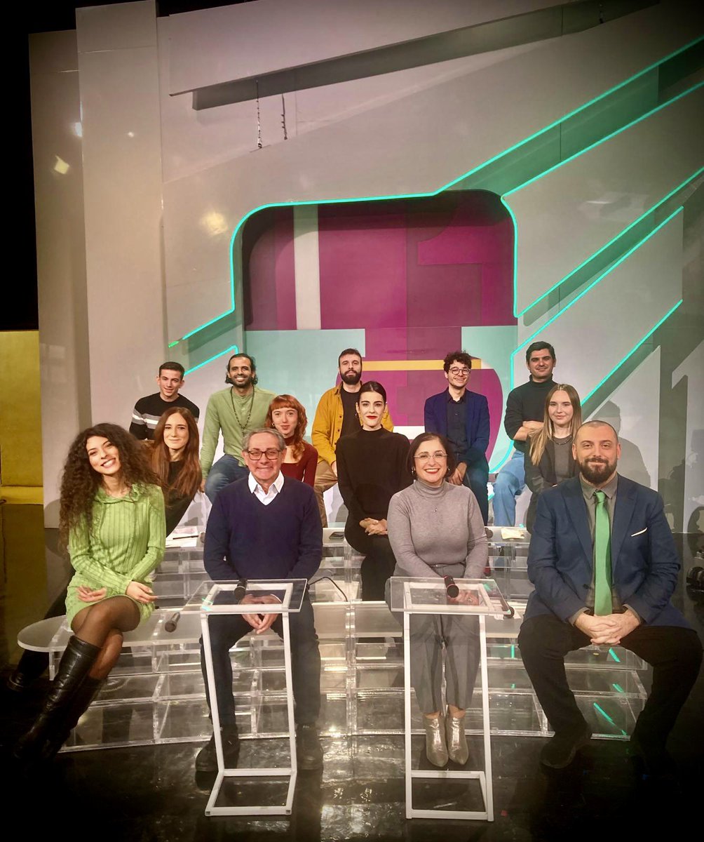 23/11, 9^ puntata di <a href="/TvTalk_Rai/">Tv Talk</a>!

In studio con me <a href="/kindermaxxi/">Stefano Monti</a> <a href="/CivitaDamiana/">Damiana Civita</a> <a href="/tudifrudi/">Alice Valeria Oliveri</a> <a href="/algertmyrtja/">algert_myrtja</a> <a href="/Antimo_Mallardo/">Antimo Mallardo</a> <a href="/GiadGiorgi/">Giada Giorgi</a> <a href="/davidemannone/">Davide Mannone</a> <a href="/SofiaPatrini/">Sofia Patrini</a> <a href="/disattentoo/">Edo🐉🟥🦧🪐🪩🧩</a> #MartinaPizzoni, oltre a Silvano, Antonella e alla nostra <a href="/miaceran/">Mia Ceran</a>! ❤️

#Analisti #TvTalk 💙 A SABATO!