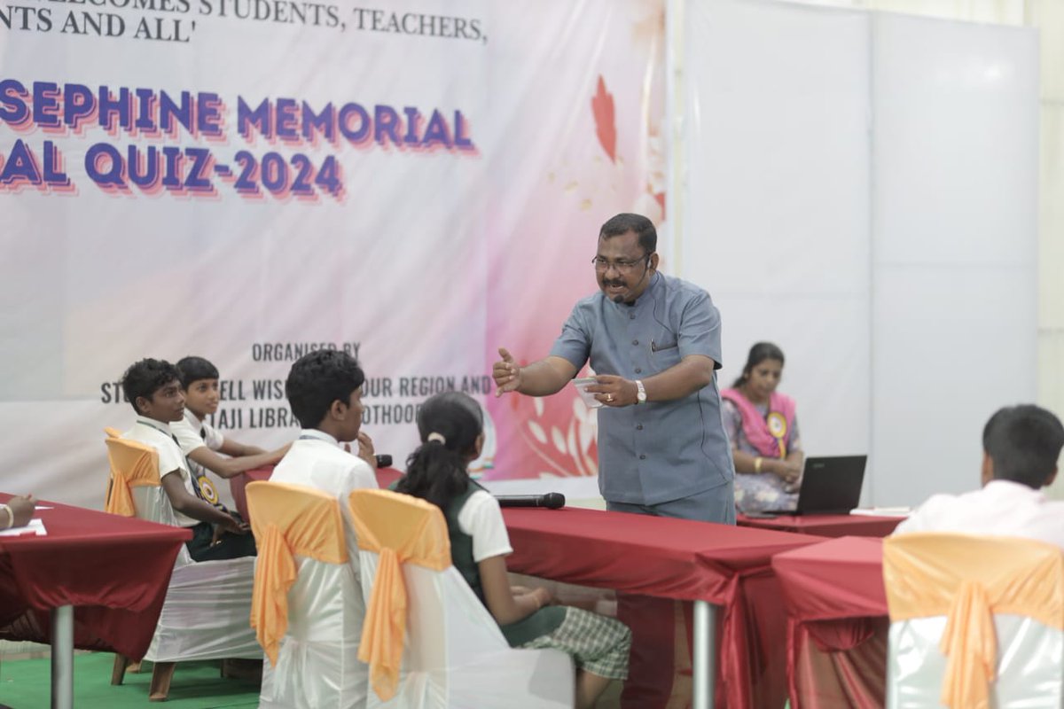 KnowledgeFound3's tweet image. Conducted District level Quiz for the school students in commemoration of my teachers. Students were found very enthusiastic.