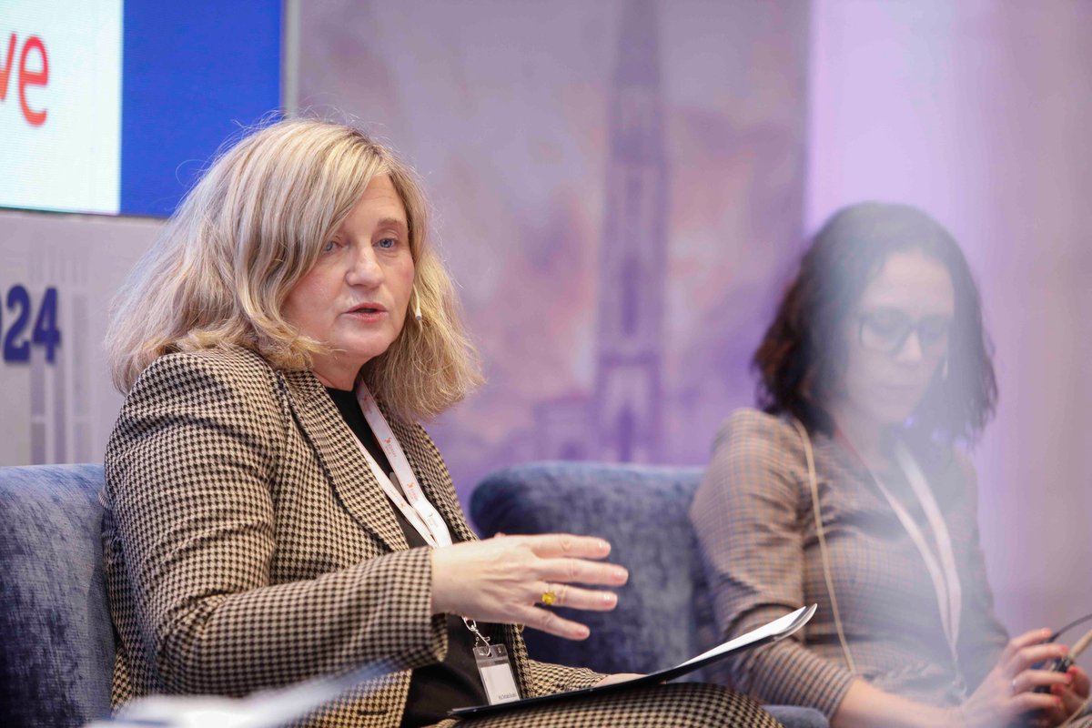 📢Finalizamos el XXXII Congreso AUTELSI con nuestra tradicional Mesa redonda de hashtag#CIOS. Un placer poder debatir sobre los temas que más preocupa a los CIOS de la empresa pública y privada:
<a href="/HijosdeRivera/">H R</a>  <a href="/MAPFRE_ES/">Mapfre España</a> <a href="/Renfe/">Renfe</a> <a href="/rtve/">RTVE</a>