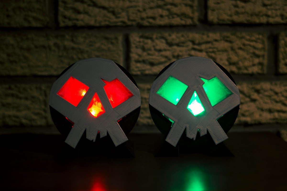 TheRealKentey7's tweet photo. @seaofthieves for this #sotcommunityday I custom made and 3d printed skeleton fort/fotd keys for every member of our guild! The wannabe’s, sailing 5 years and counting! #BemorePirate https://t.co/LFeFAeOowZ