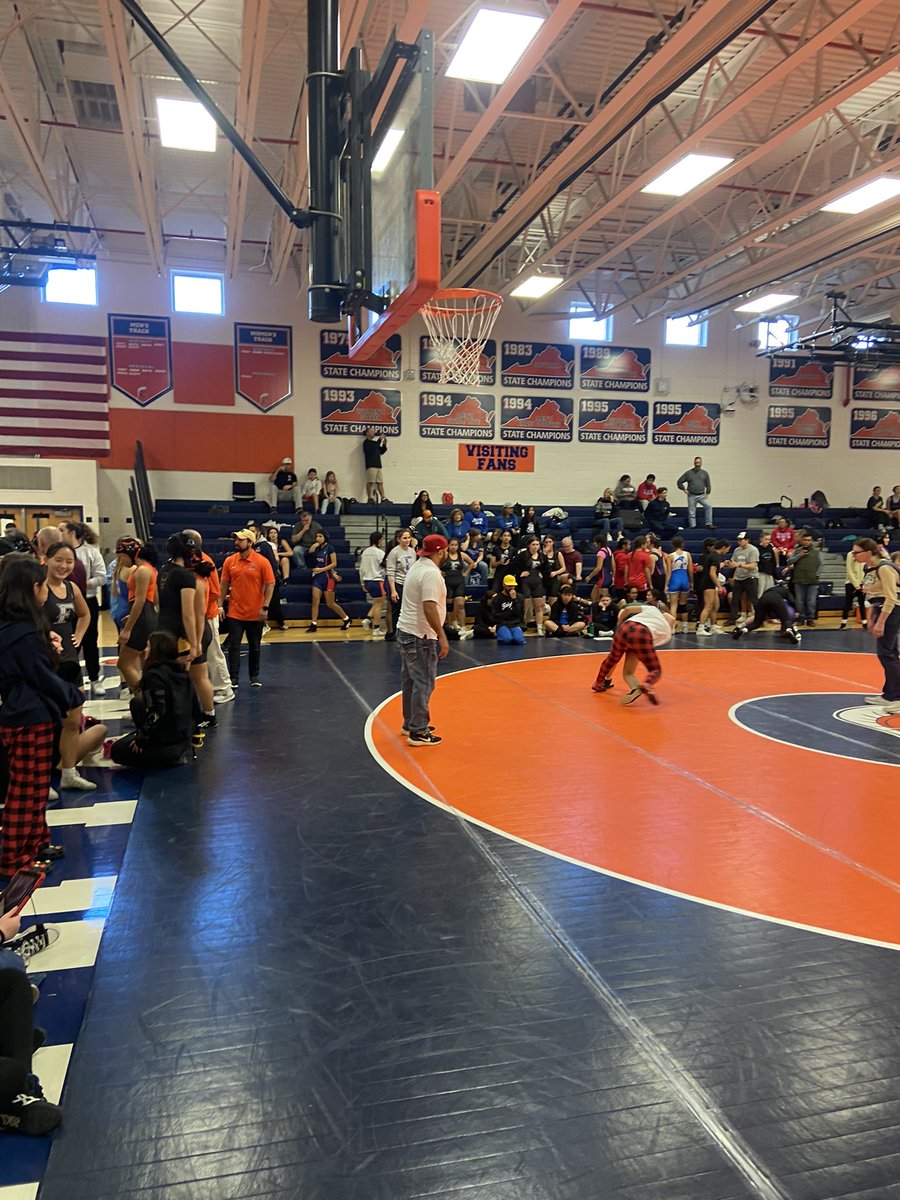 Coachoden's tweet photo. Girls scrimmage at West Springfield https://t.co/kpF1vAyvEM
