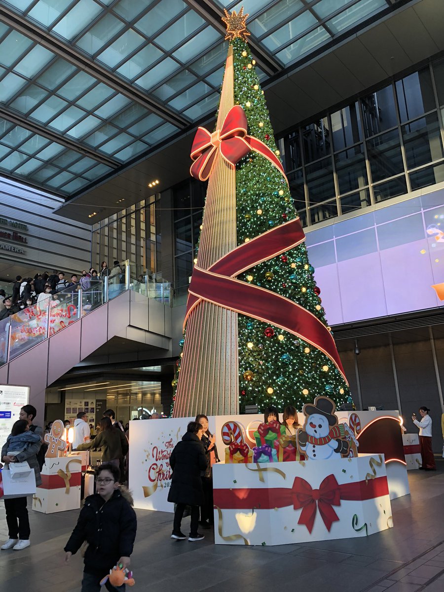 eri_shiga's tweet photo. 名古屋駅周辺です✨🎄🪅 https://t.co/8bsotql7kS