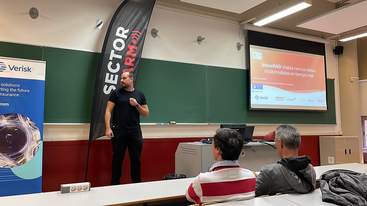 <a href="/mrcabellom/">Rodrigo Cabello</a> hablando de #VoiceRAG en #dotnetmalaga2024 <a href="/dotnetmalaga/">dotnetMALAGA</a>