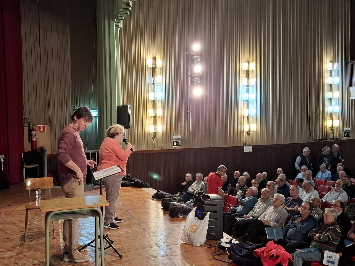 MessiesBcn's tweet photo. Coneixeu la g•g ?
Les #contralts del #MessiesParticipatiu, ara ja si!!
#AndTheGlory
Ja tenim en @XavierPuigOrtiz en acció a @LaSalleGracia de #Barcelona !! https://t.co/jMzdO2KWbl