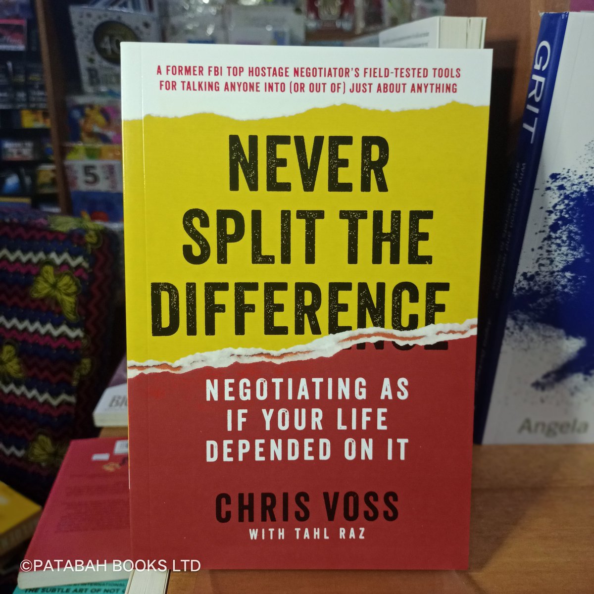 patabahbooks's tweet photo. "Master negotiation with Never Split the Difference by Chris Voss. Learn FBI-level tactics to win in business & life.
PRICE:NGN7,000.
#NeverSplitTheDifference #NegotiationSkills #SuccessMindset" https://t.co/m7QQDD06fj