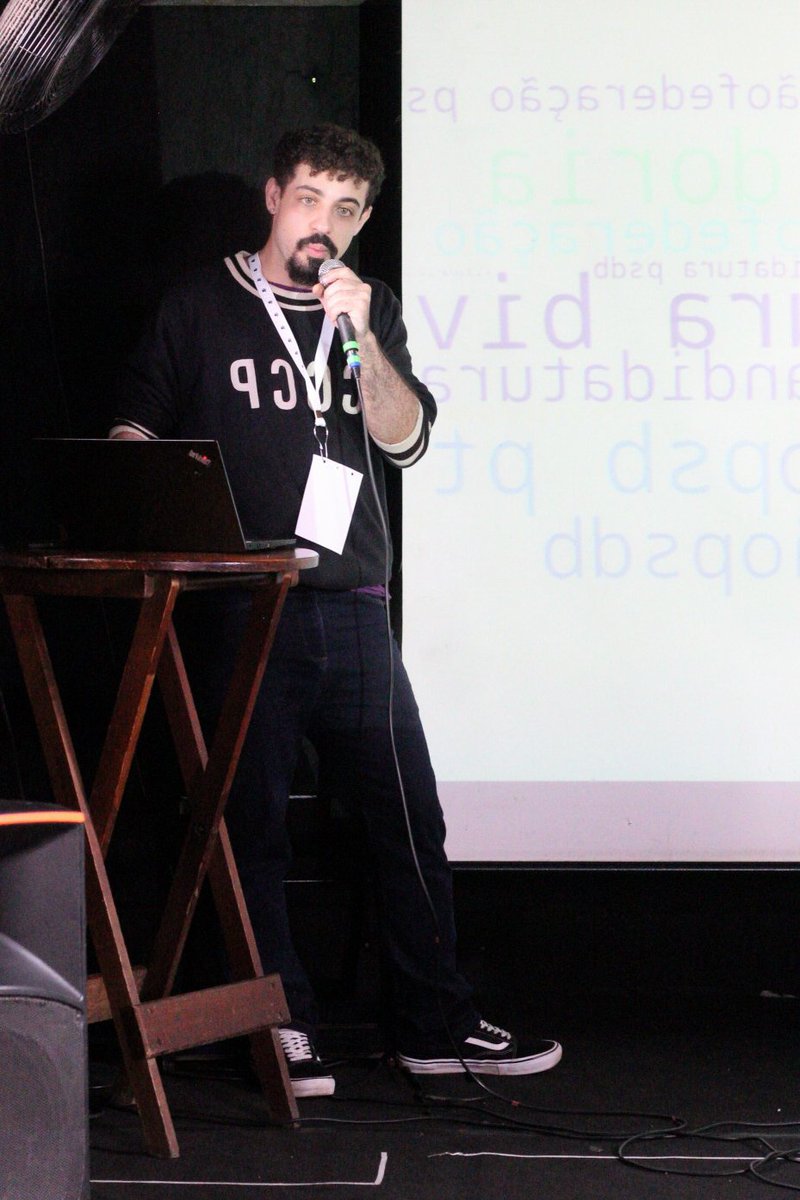 Momento técnico com Daniel Zitei: uma perspectiva baseada em dados sobre como a mídia mainstream se relaciona com a dialética política